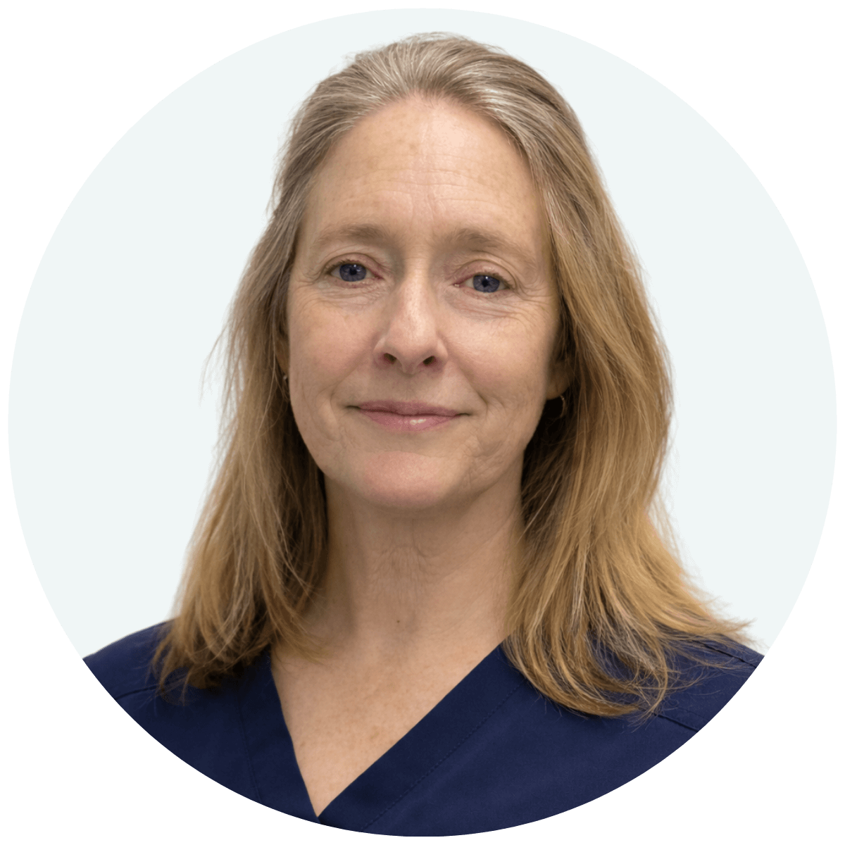 Sarah Waters Headshot