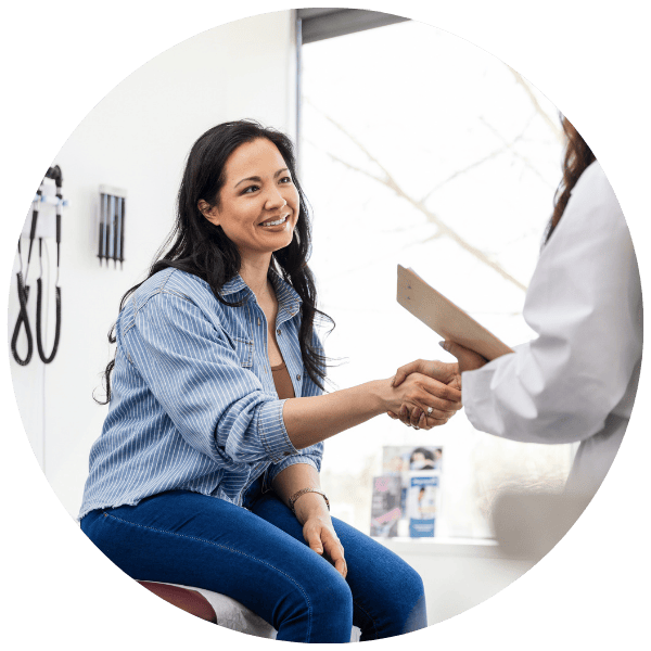 female-patient-with-fertility-doctor